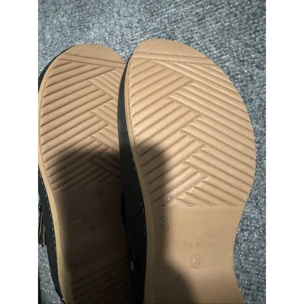 Dansko berry black